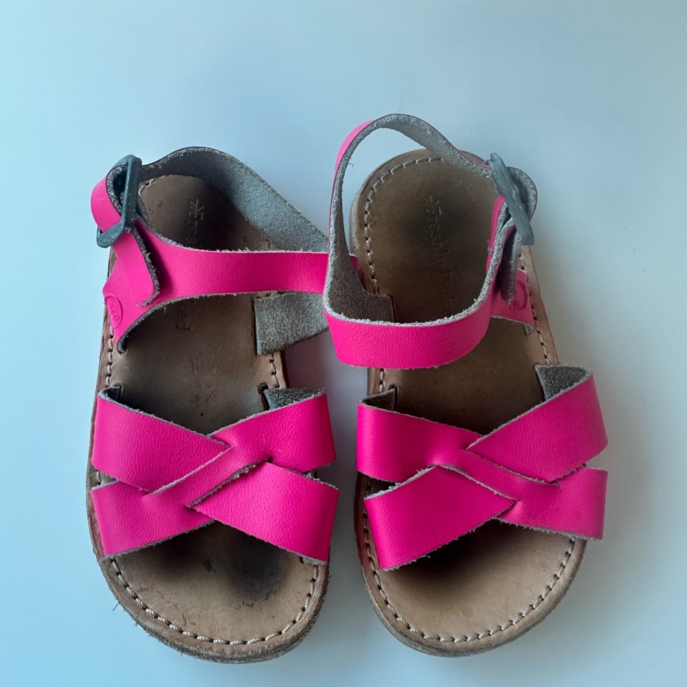 Freshly picked sandals 5 Kids Pink Sandals